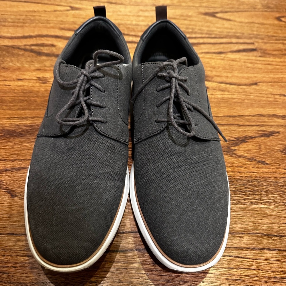 Wallin & Bros, Men’s Size 11.5, Grey Canvass Lace Up, Casual Dress Shoe.